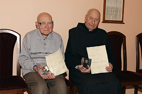 Fratres Ladislaus und Adalbert mit dem Coelestin-Preis
