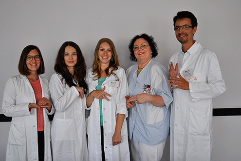 Das Bild zeigt das Team der Gehörlosenambulanz des Krankenhauses der Barmherzigen Brüder Graz.