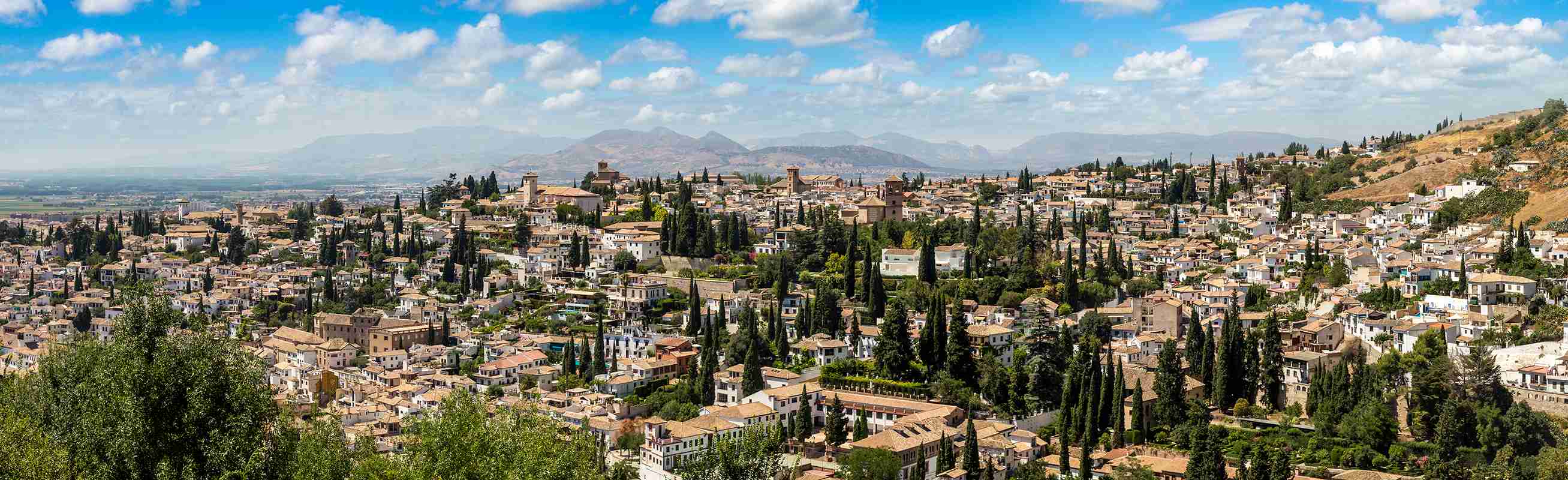 Das Bild zeigt Granada – Die Stadt, in der Johannes von Gott lebte.