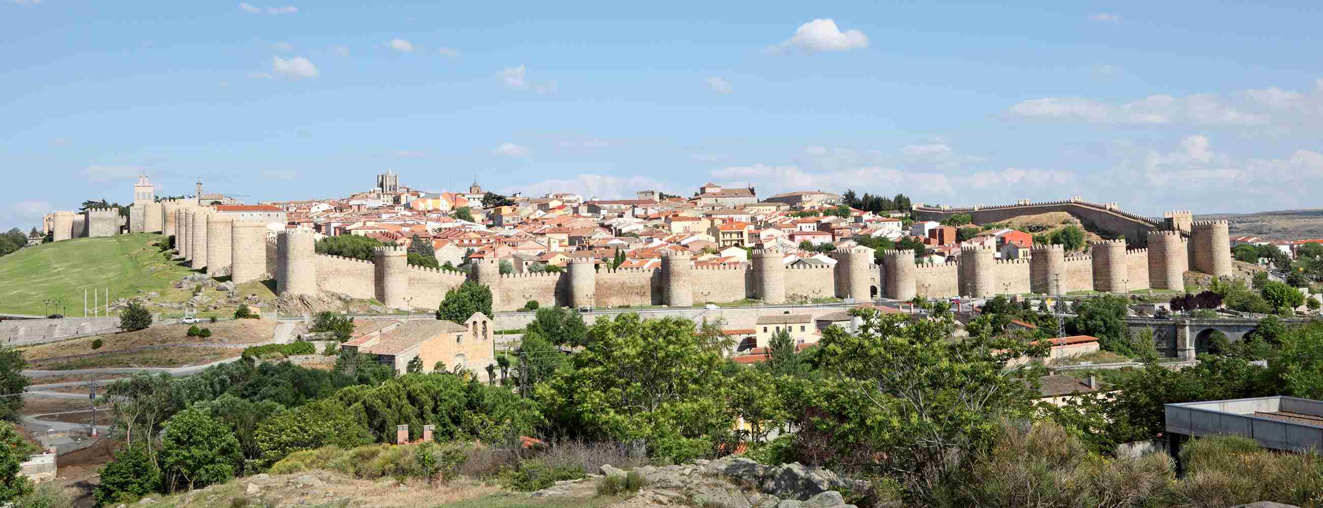 Das Bild zeigt die spanische Stadt Ávila.